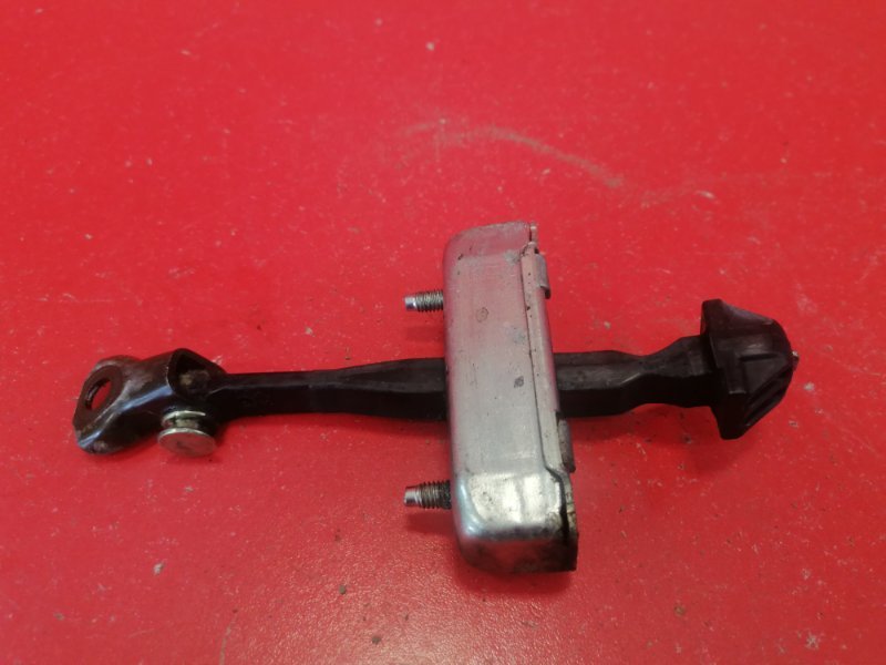 Ограничитель двери Lexus RX330 MCU38L 3MZ-FE 2003 передний правый (б/у)