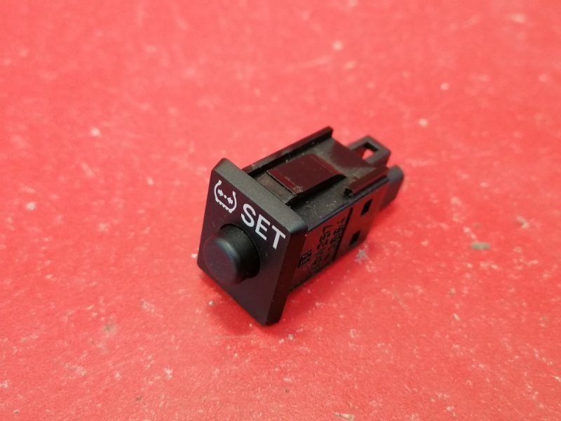 Кнопка системы контроля давления в шинах Lexus RX330 MCU38L 3MZ-FE 2003 (б/у)