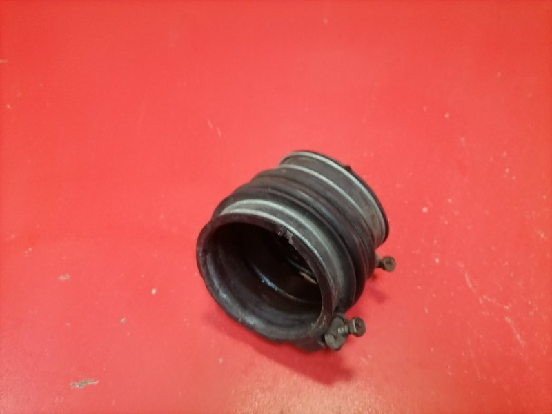 Патрубок воздушного фильтра Lexus RX330 MCU38L 3MZ-FE 2003 (б/у)