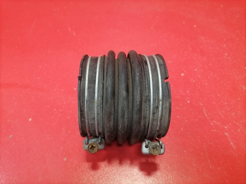 Патрубок воздушного фильтра Lexus RX330 MCU38L 3MZ-FE 2003 (б/у)