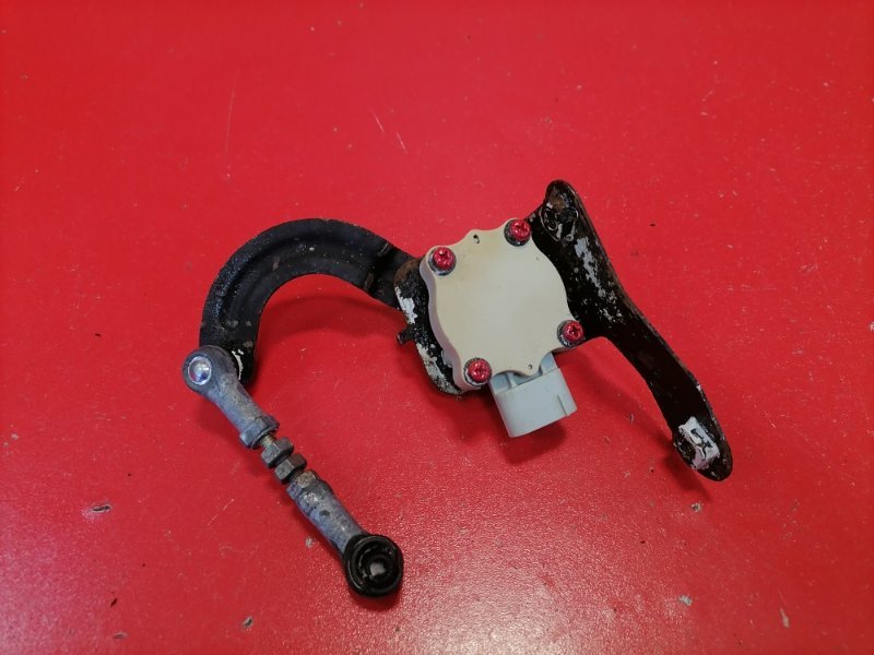 Датчик положения кузова Lexus RX330 MCU38L 3MZ-FE 2003 (б/у)