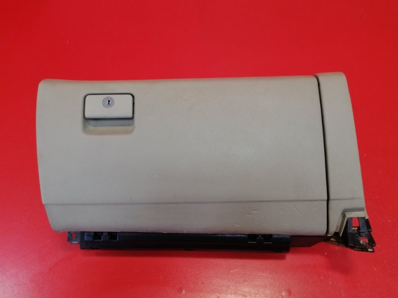 Бардачок Lexus RX330 MCU38L 3MZ-FE 2003 (б/у)