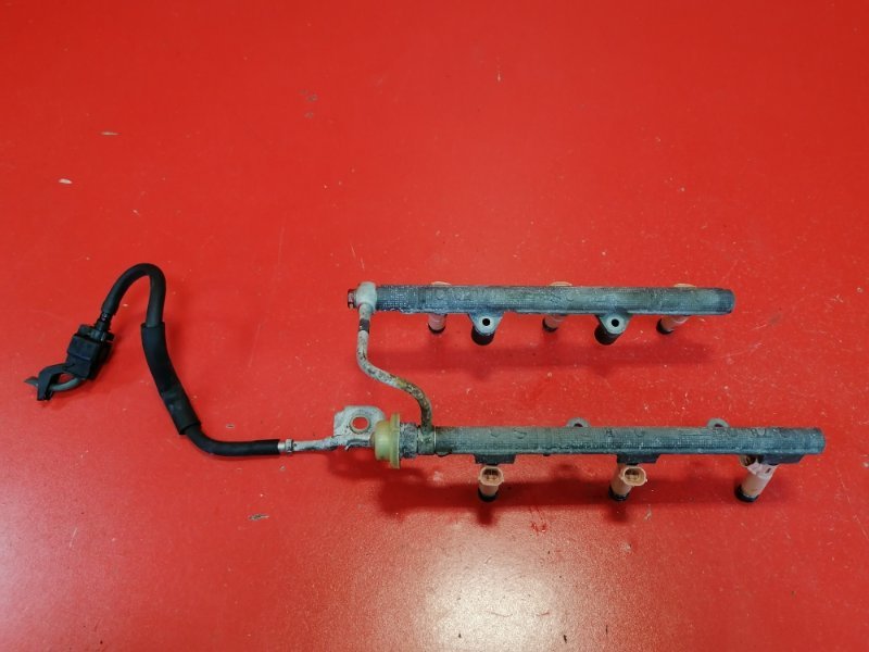 Топливная рампа Lexus RX330 MCU38L 3MZ-FE 2003 (б/у)
