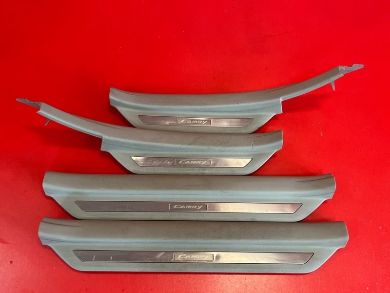 Накладка порога внутренняя Toyota Camry ACV40L 2AZ-FE 2008 (б/у)