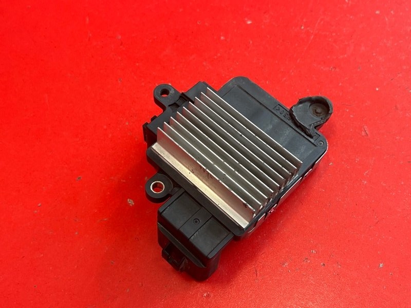 Блок управления вентилятором Lexus RX330 MCU38L 3MZ-FE 2003 (б/у)