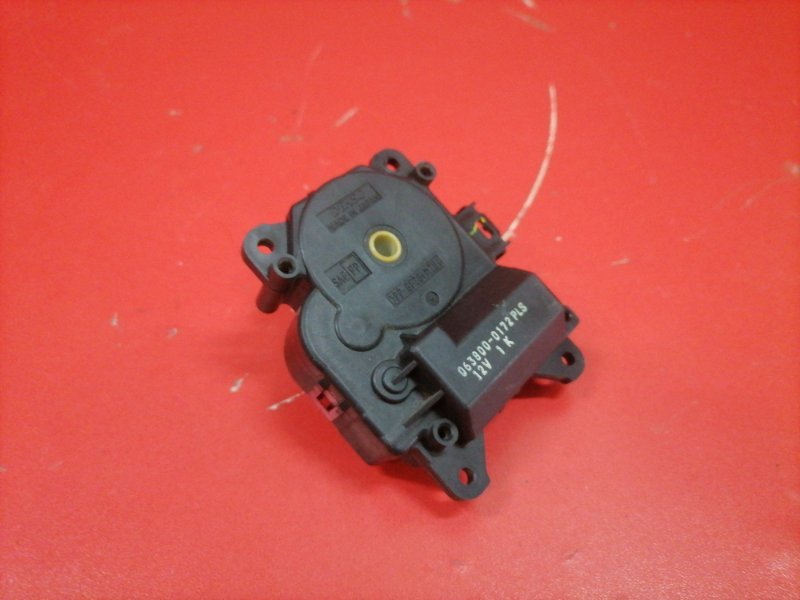 Сервопривод заслонок печки Toyota Camry ACV40L 2AZ-FE 2008 (б/у)