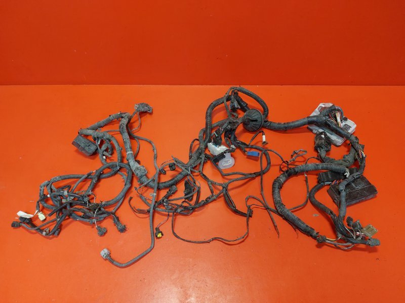 Проводка подкапотная Nissan Tiida C11 MR18DE 2008 (б/у)