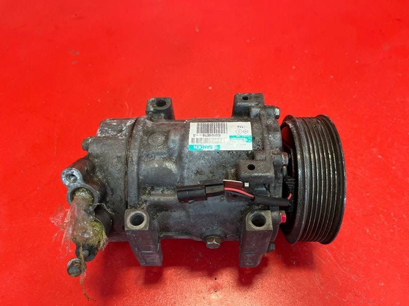 Компрессор кондиционера Renault Duster HSM F4R 2015 (б/у)