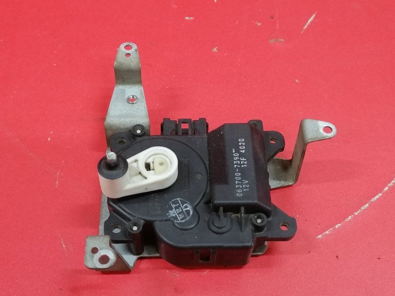 Сервопривод заслонок печки Toyota Land Cruiser FZJ105L 1FZ-FE 2004 (б/у)