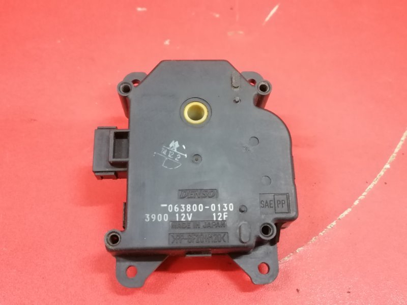 Сервопривод заслонок печки Toyota Land Cruiser FZJ105L 1FZ-FE 2004 (б/у)