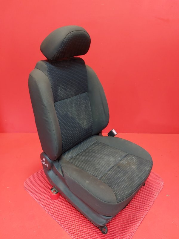 Сиденье Chevrolet Aveo T200 B12S1 2007 переднее правое (б/у)
