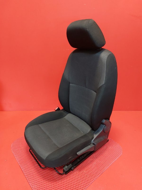 Сиденье Skoda Rapid NH3 CFNA 2014 переднее левое (б/у)
