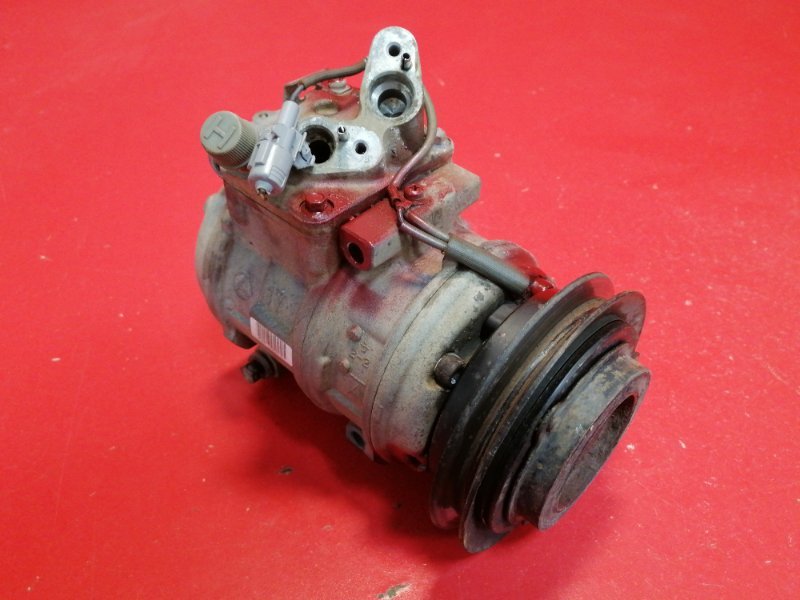 Компрессор кондиционера Toyota Land Cruiser FZJ105L 1FZ-FE 2004 (б/у)