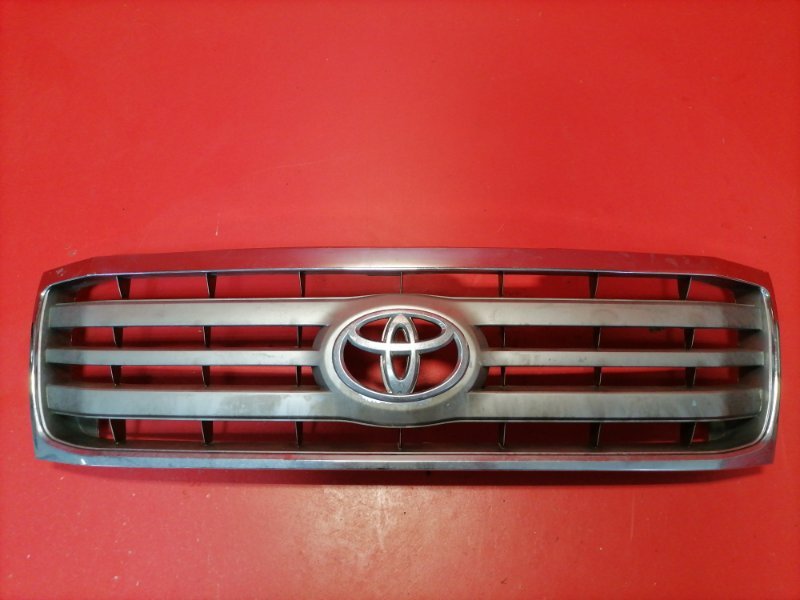 Решетка радиатора Toyota Land Cruiser FZJ105L 1FZ-FE 2004 (б/у)