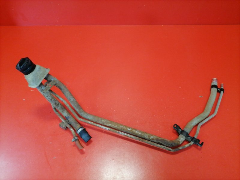 Горловина топливного бака Toyota Land Cruiser FZJ105L 1FZ-FE 2004 (б/у)