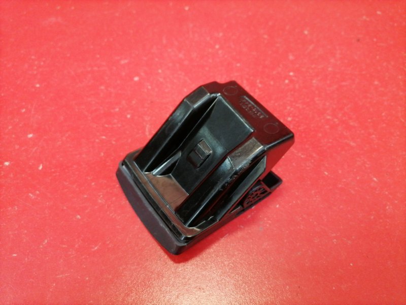 Пепельница Mitsubishi Lancer CY2A 4A91 2008 (б/у)