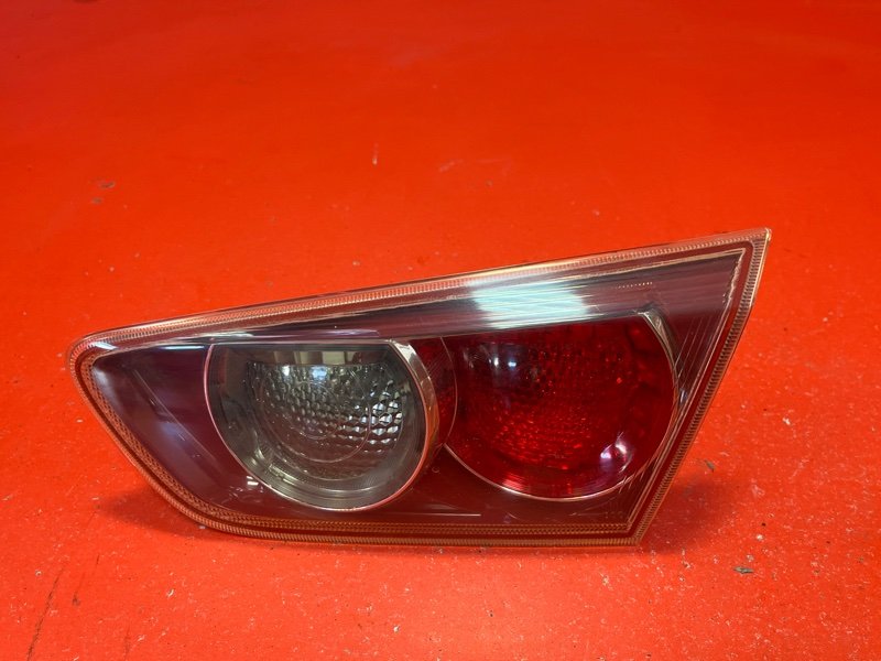 Фонарь в крышку багажника Mitsubishi Lancer CY2A 4A91 2008 задний правый (б/у)