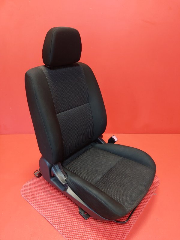 Сиденье Mitsubishi Lancer CY2A 4A91 2008 переднее правое (б/у)