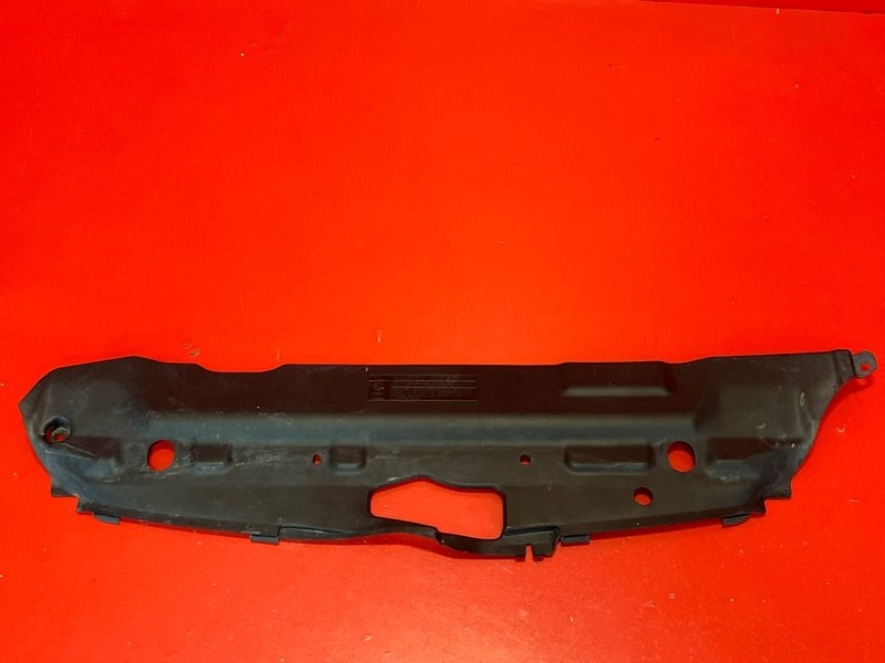 Кожух замка капота Toyota Corolla ZZE120L 4ZZ-FE 2003 (б/у)