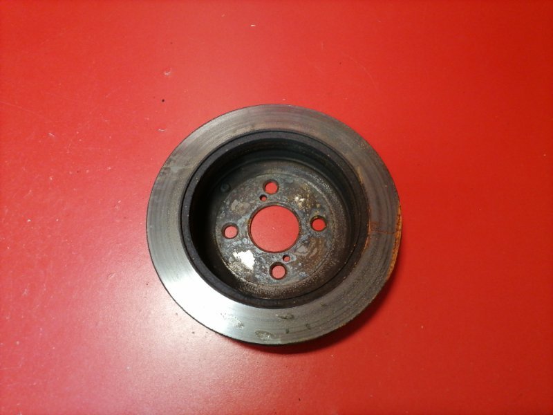 Тормозной диск Toyota Corolla ZZE120L 4ZZ-FE 2003 задний (б/у)