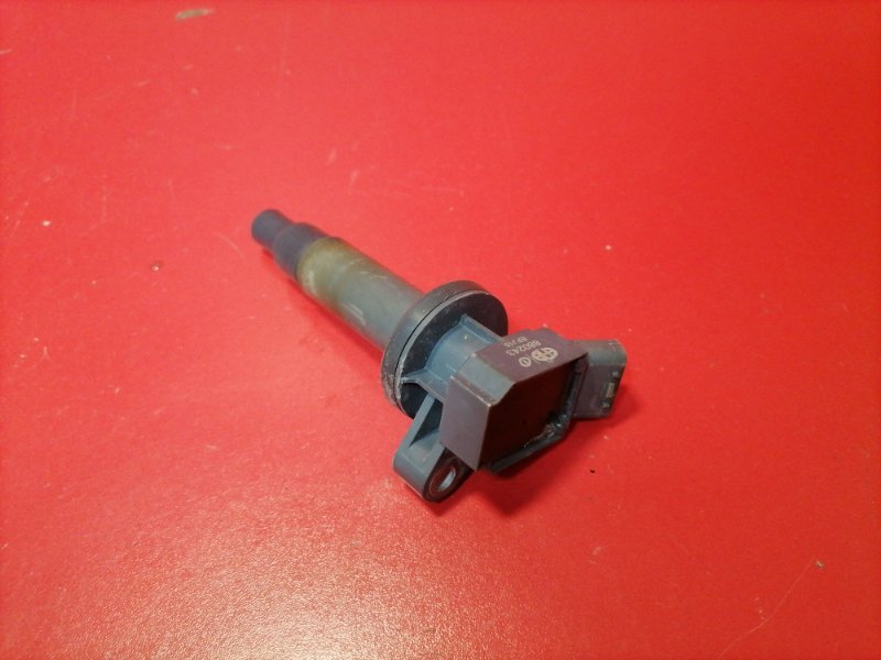 Катушка зажигания Toyota Corolla ZZE120L 4ZZ-FE 2003 (б/у)