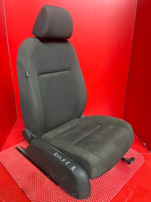 Сиденье Volkswagen Golf 1K1 BSE 2007 переднее правое (б/у)