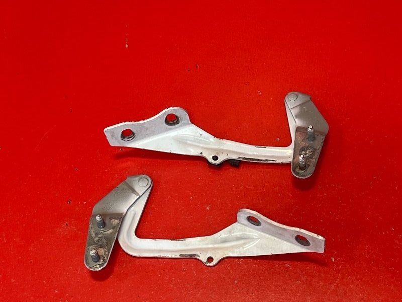 Петля капота Ford Focus CB4 SHDA 2011 (б/у)
