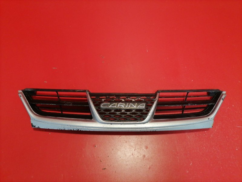 Решетка радиатора Toyota Carina AT211 7A-FE 1998 (б/у)