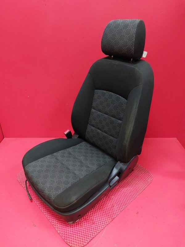 Сиденье Great Wall Hover H3 CC6460KM27 4G63S4M 2013 переднее левое (б/у)