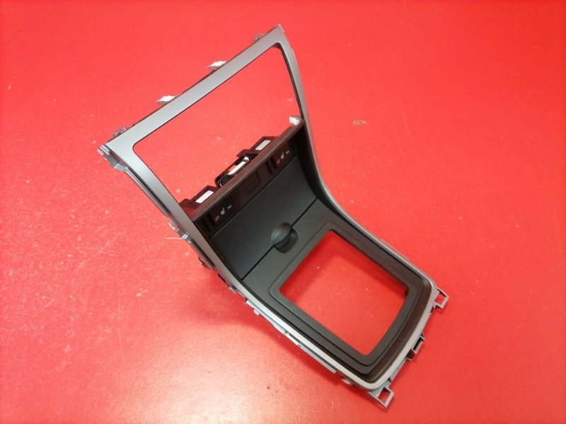 Центральная консоль Mazda Mazda6 GH LF17 2007 (б/у)