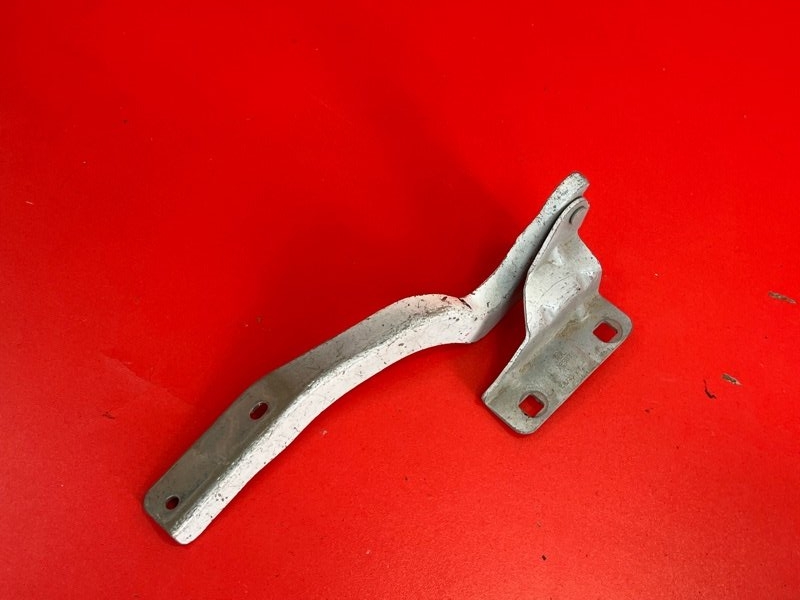 Петля капота Nissan Qashqai J10 MR20DE 2008 левая (б/у)