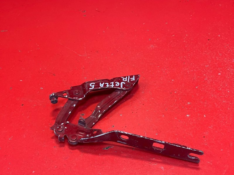 Петля капота Volkswagen Jetta 1K2 BSE 2007 передняя правая (б/у)