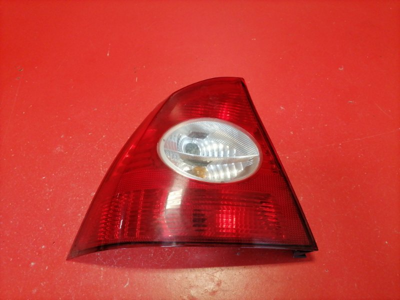 Фонарь Ford Focus CB4 AODA 2007 задний левый (б/у)