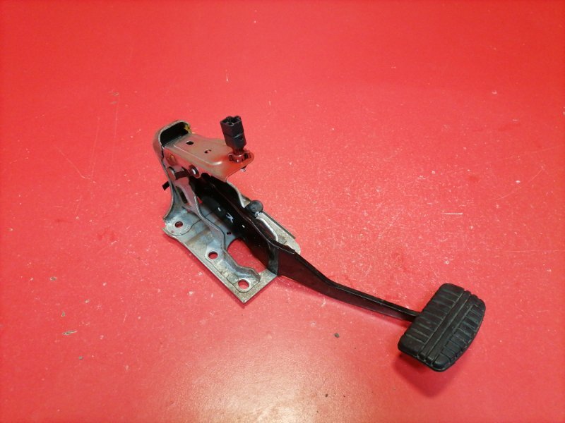 Педаль тормоза Mitsubishi Lancer CY3A 4B10 2010 (б/у)