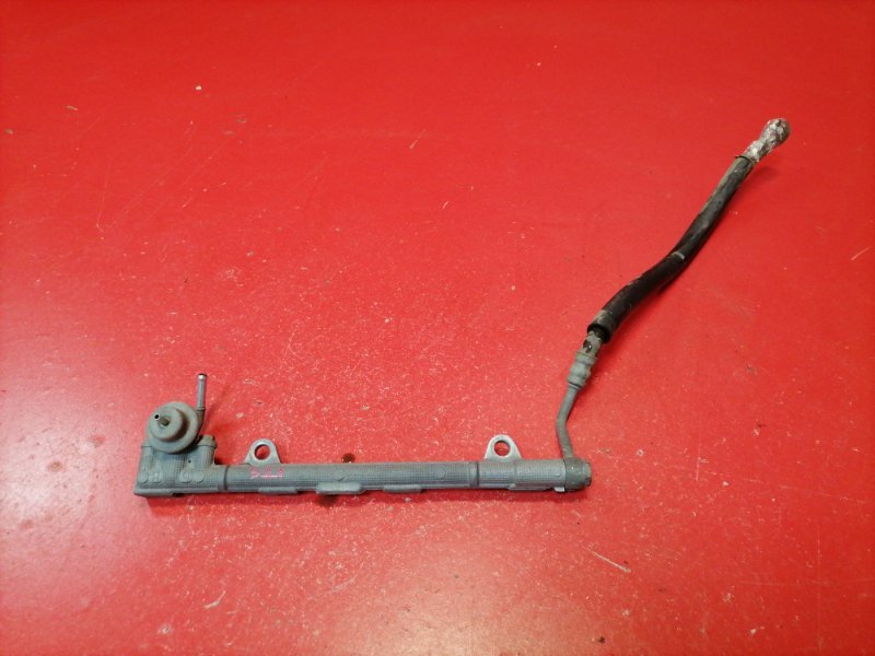 Рейка топливная Toyota Corolla Spacio AE111N 4A-FE 1998 (б/у)