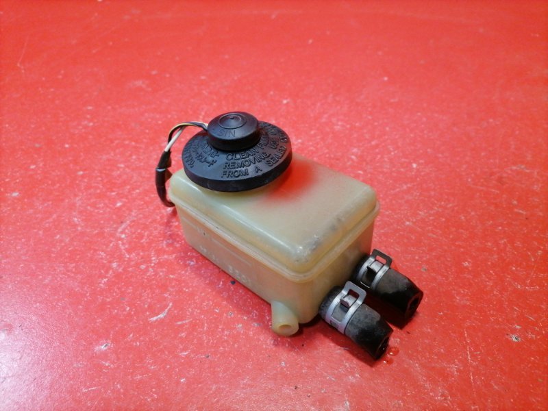 Бачок тормозной жидкости Toyota Corolla Spacio AE111N 4A-FE 1998 (б/у)