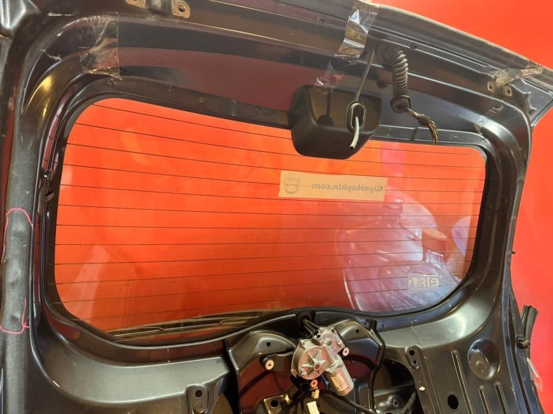 Дверь багажника Renault Duster HSM H4M 2016 (б/у) Дверь багажника Renault Duster HSM H4M 2016 (б/у)