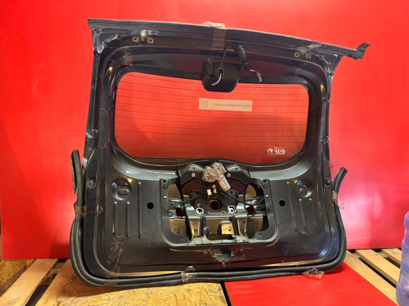 Дверь багажника Renault Duster HSM H4M 2016 (б/у) Дверь багажника Renault Duster HSM H4M 2016 (б/у)