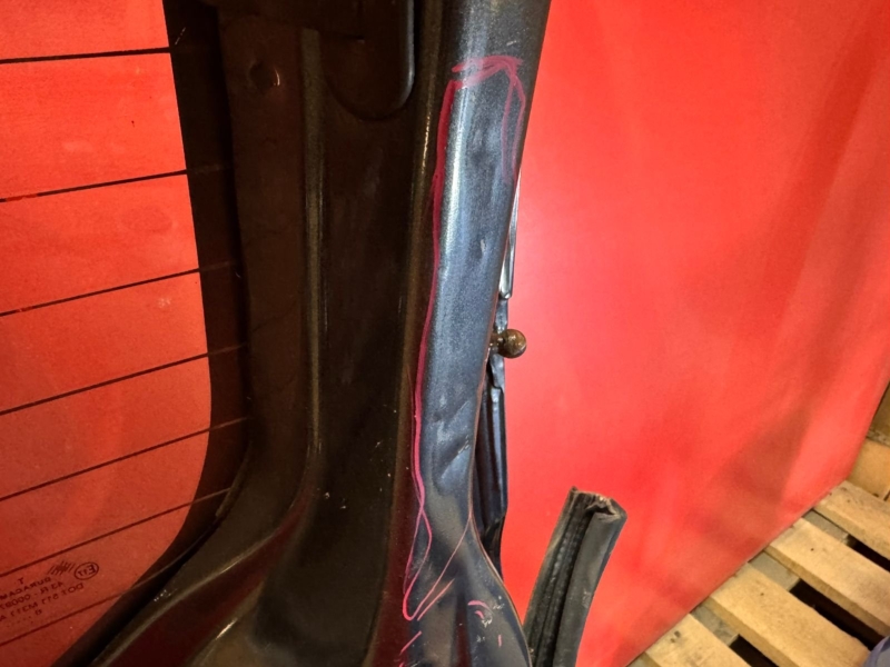 Дверь багажника Renault Duster HSM H4M 2016 (б/у) Дверь багажника Renault Duster HSM H4M 2016 (б/у)