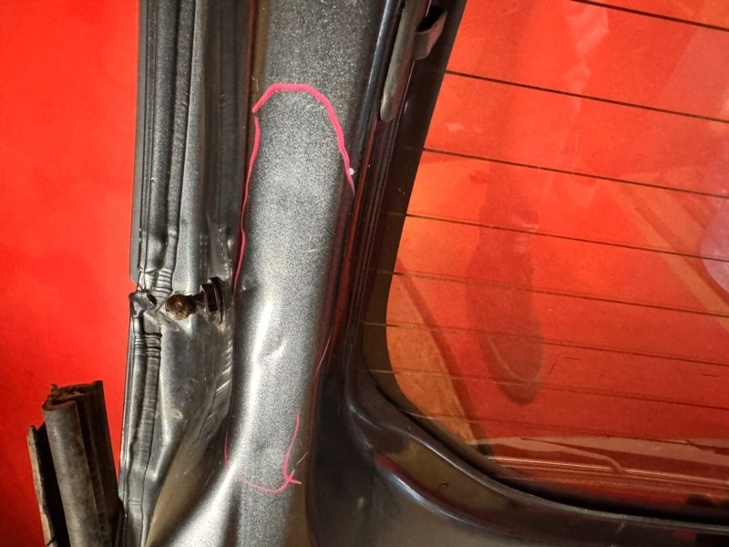 Дверь багажника Renault Duster HSM H4M 2016 (б/у) Дверь багажника Renault Duster HSM H4M 2016 (б/у)