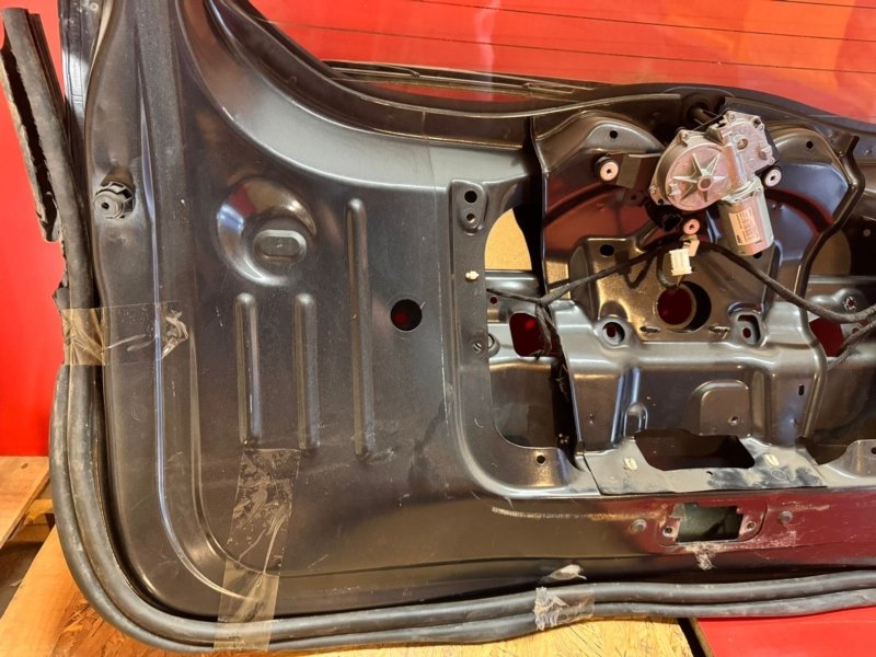 Дверь багажника Renault Duster HSM H4M 2016 (б/у) Дверь багажника Renault Duster HSM H4M 2016 (б/у)