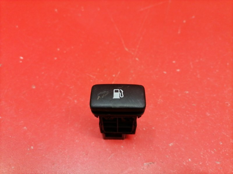 Кнопка открывания лючка бака Lexus RX330 MCU38L 3MZ-FE 2003 (б/у)