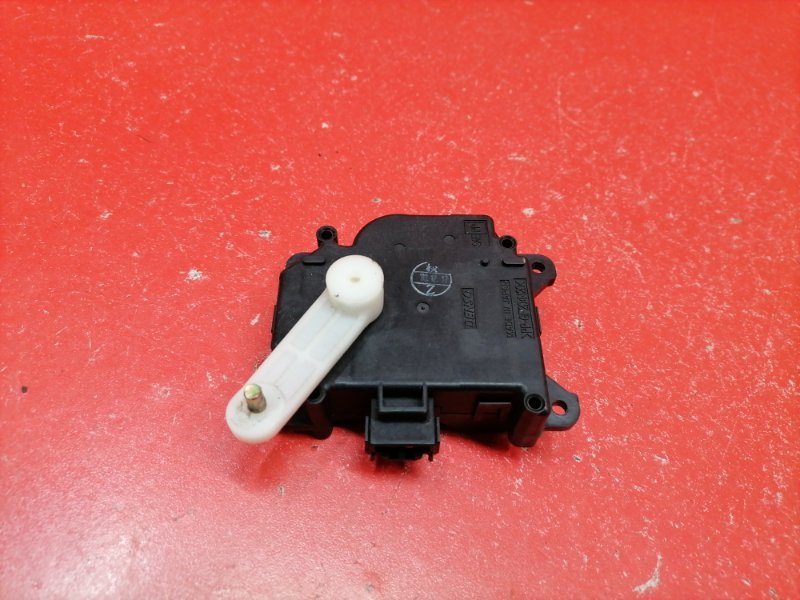 Сервопривод заслонок печки Lexus RX330 MCU38L 3MZ-FE 2003 (б/у) Сервопривод заслонок печки Lexus RX330 MCU38L 3MZ-FE 2003 (б/у)