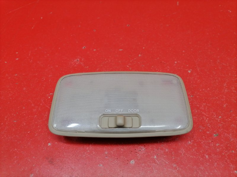 Плафон салонный Lexus RX330 MCU38L 3MZ-FE 2003 (б/у)