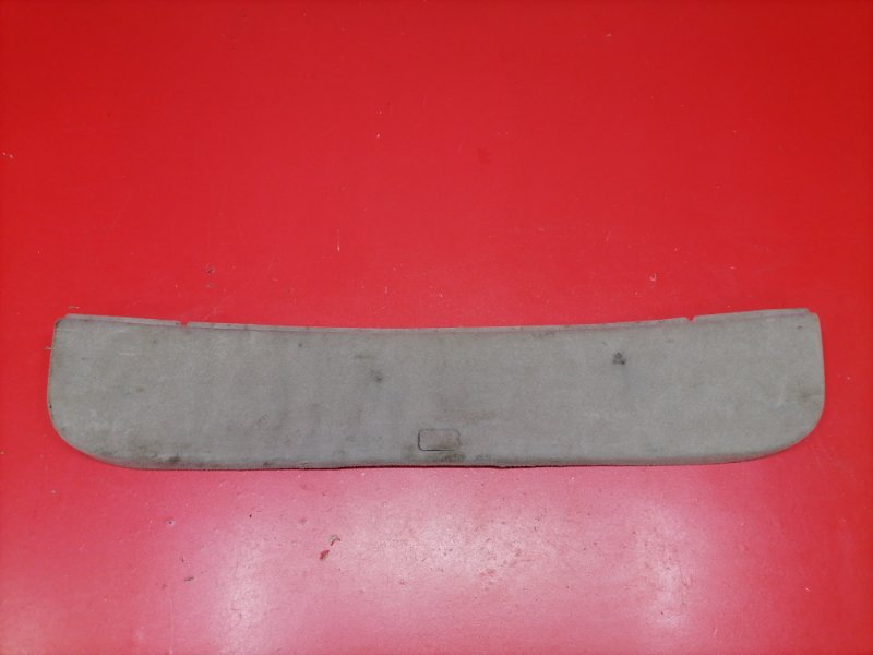 Обшивка двери багажника Lexus RX330 MCU38L 3MZ-FE 2003 (б/у)