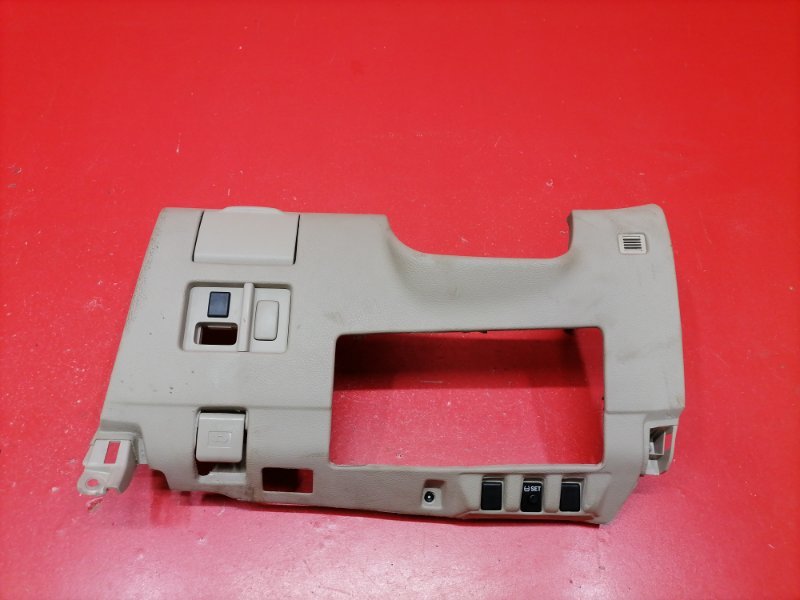 Накладка под руль Lexus RX330 MCU38L 3MZ-FE 2003 (б/у)