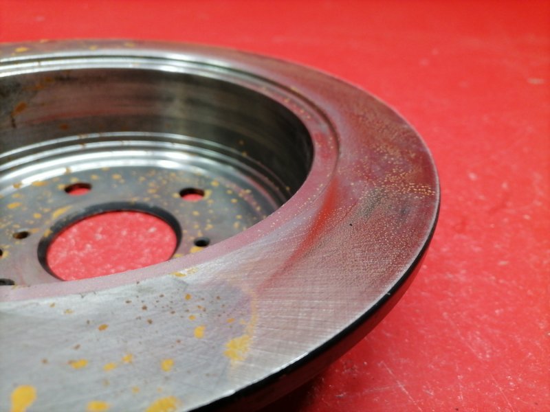 Тормозной диск Lexus RX330 MCU38L 3MZ-FE 2003 задний (б/у) Тормозной диск Lexus RX330 MCU38L 3MZ-FE 2003 задний (б/у)