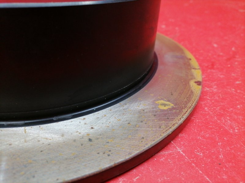 Тормозной диск Lexus RX330 MCU38L 3MZ-FE 2003 задний (б/у) Тормозной диск Lexus RX330 MCU38L 3MZ-FE 2003 задний (б/у)