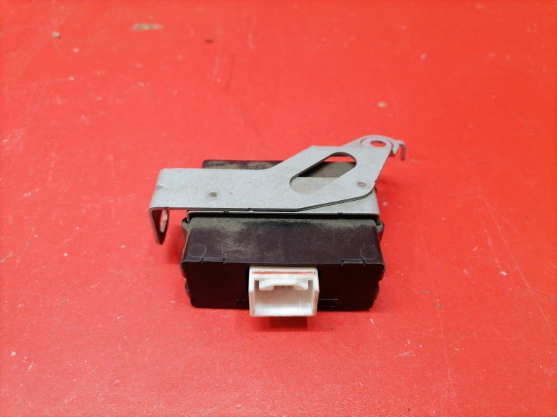 Блок иммобилайзера Lexus RX330 MCU38L 3MZ-FE 2003 (б/у) Блок иммобилайзера Lexus RX330 MCU38L 3MZ-FE 2003 (б/у)