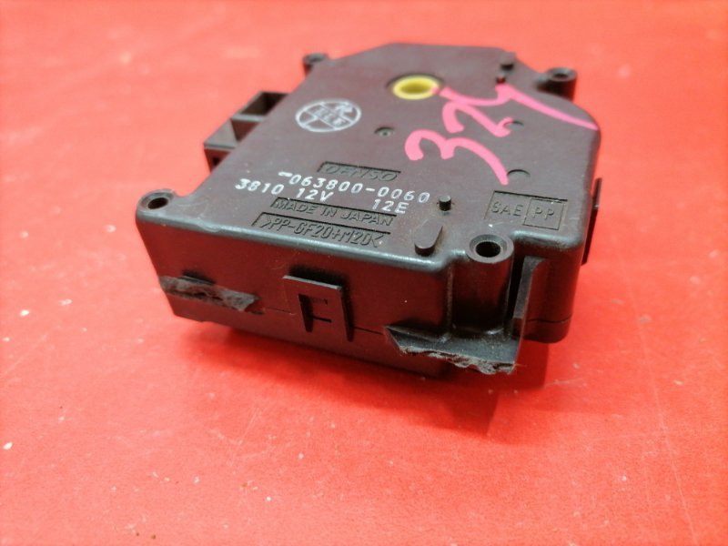 Сервопривод заслонок печки Lexus RX330 MCU38L 3MZ-FE 2003 (б/у) Сервопривод заслонок печки Lexus RX330 MCU38L 3MZ-FE 2003 (б/у)